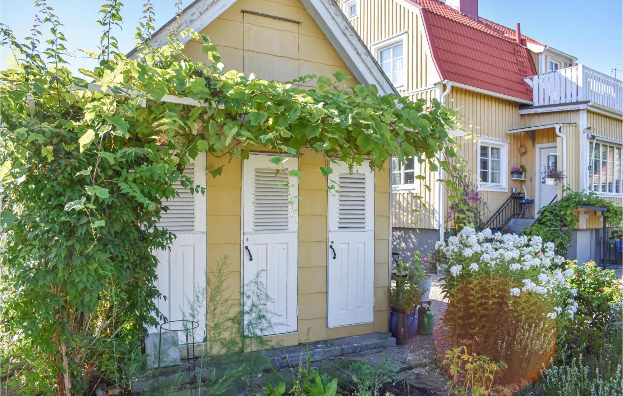 Gorgeous Home In Ronneby With Kitchen Dış mekan fotoğraf